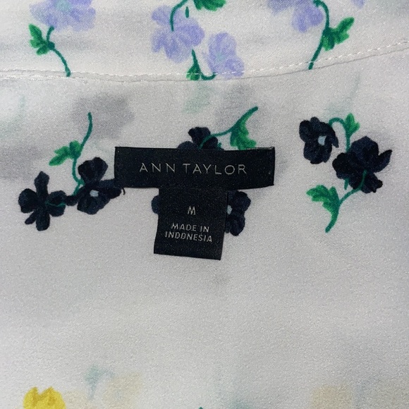 Ann Taylor Floral Sleeveless Essential Shirt - Picture 2 of 2